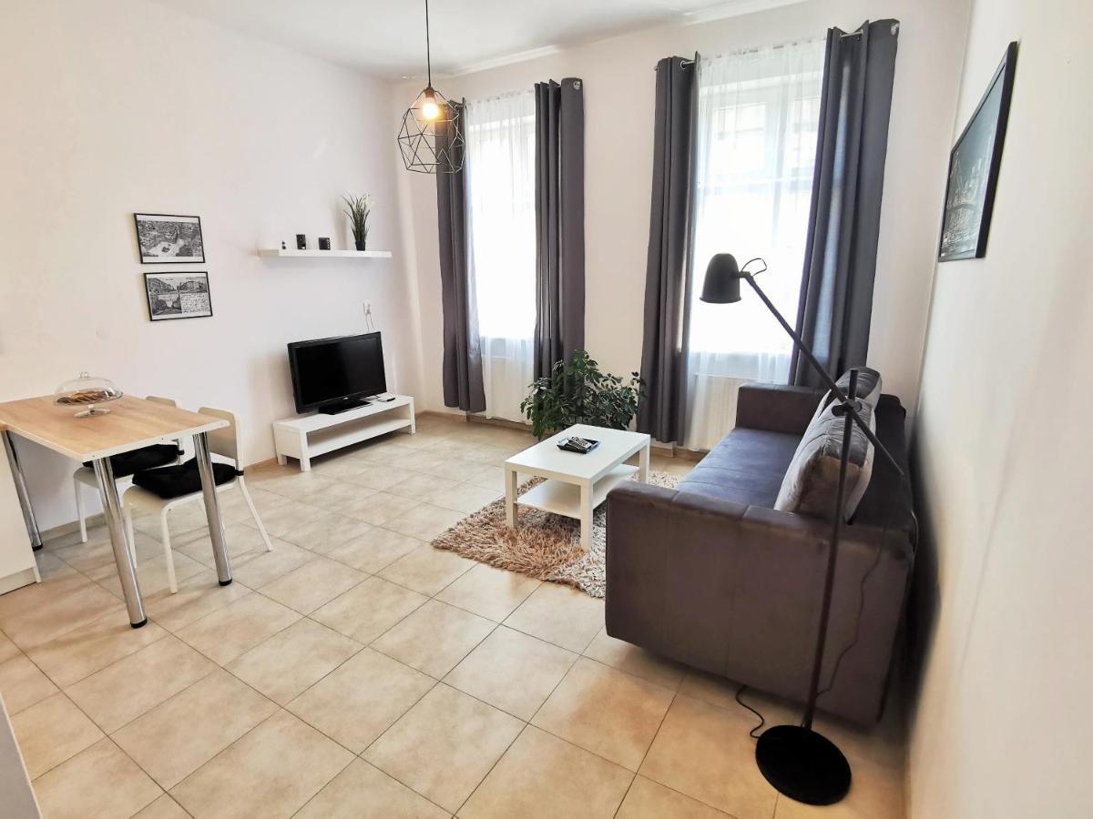 Apartament Seven Daire Legnica Dış mekan fotoğraf